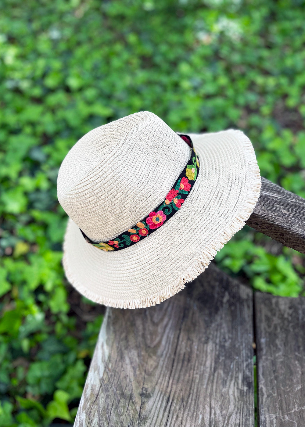 The Cutest Straw Sunhat with Embroidered Hatband